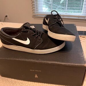 Used condition Nike Janoski lunar
